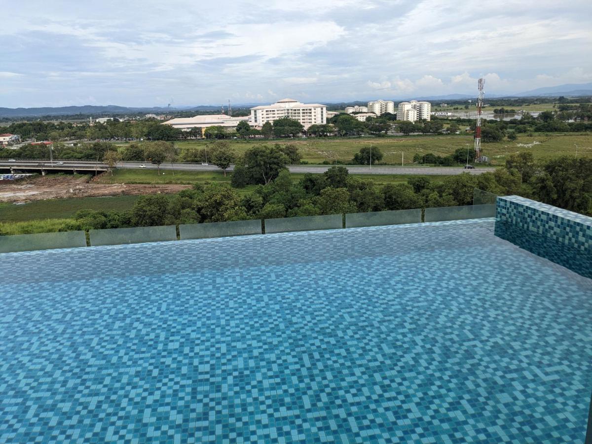 Alor Setar Imperio By Im Staycation 3Bedroom & Rooftop Pool Экстерьер фото